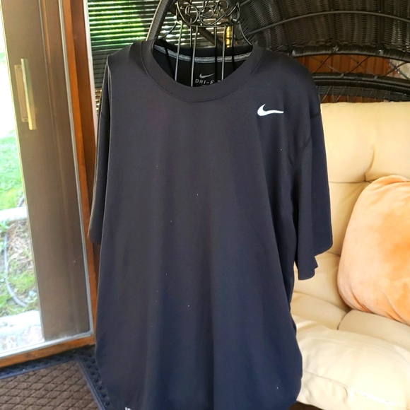 👔NIKE BLACK MENS T SHIRT👔 - Picture 2 of 7